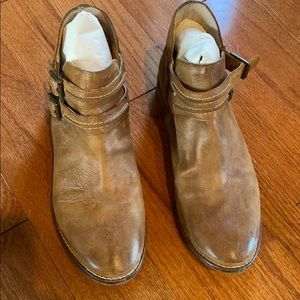 Free People Braeburn Ankle bootie Size 38
